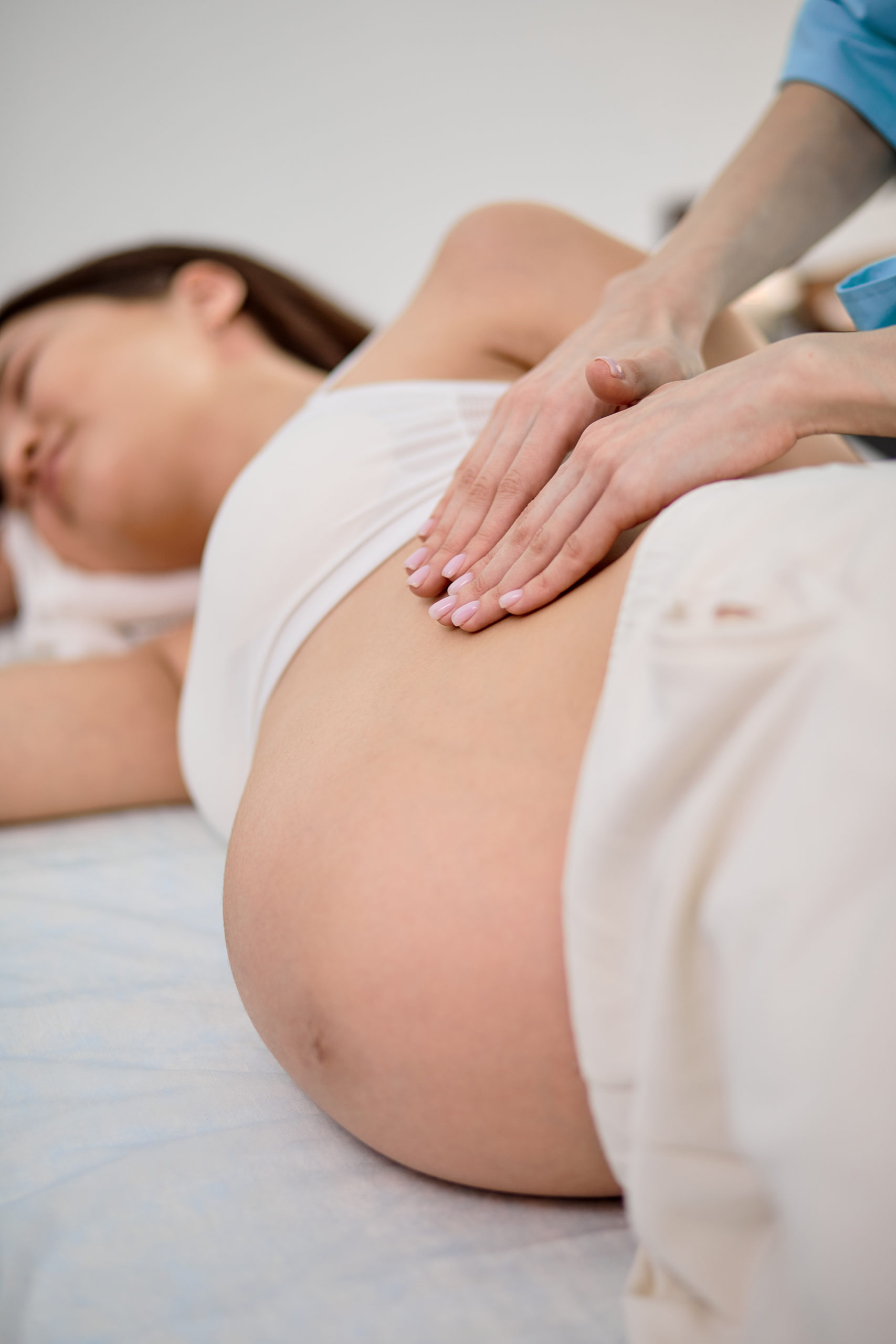Massage prénatal et post-partum Genève Diogo Tavares